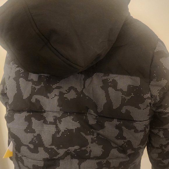 Boys Size 6 Winter Puffer Jacket (Brand New) - Picture 2 of 6